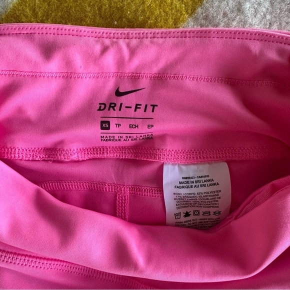 Nike Pink Athletic Shorts 7 Inch Performance - Picture 6 of 6